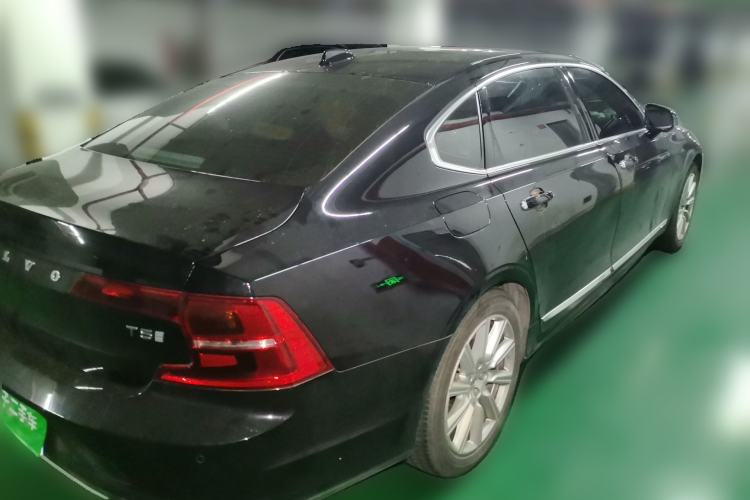 Used Volvo S90 2020 T5 Zhiyi Luxury Edition Rear Right 45 Deg
