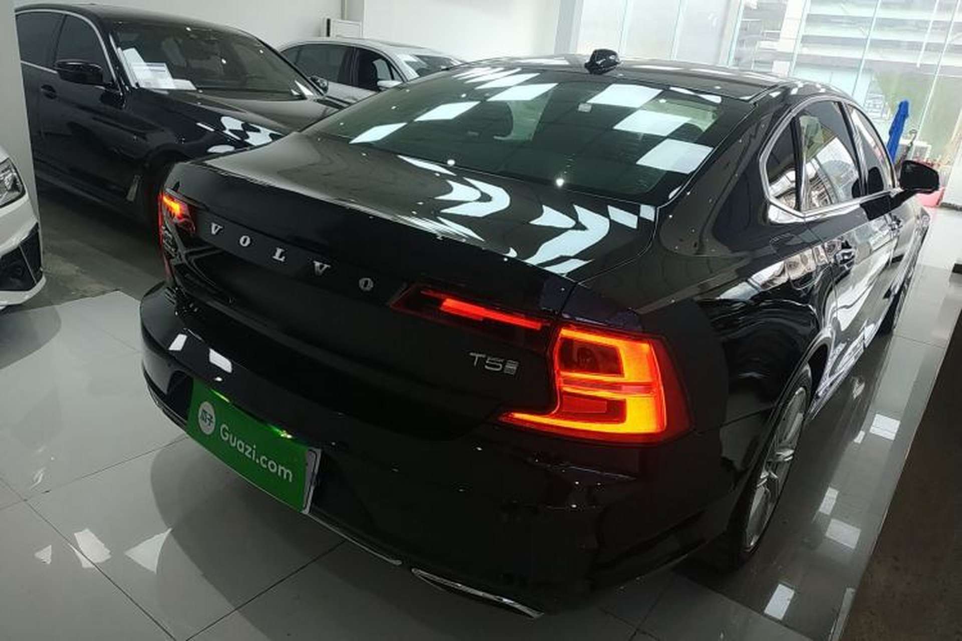 Used Volvo S90 2020 Facelifted T5 Zhiyi Luxury Edition Rear Right 45 Deg