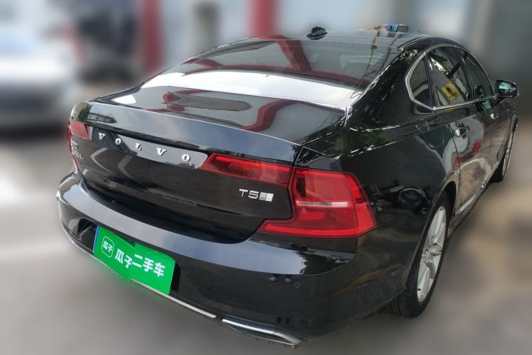 Used Volvo S90 2020 T5 Zhiyi Luxury Edition Rear Right 45 Deg