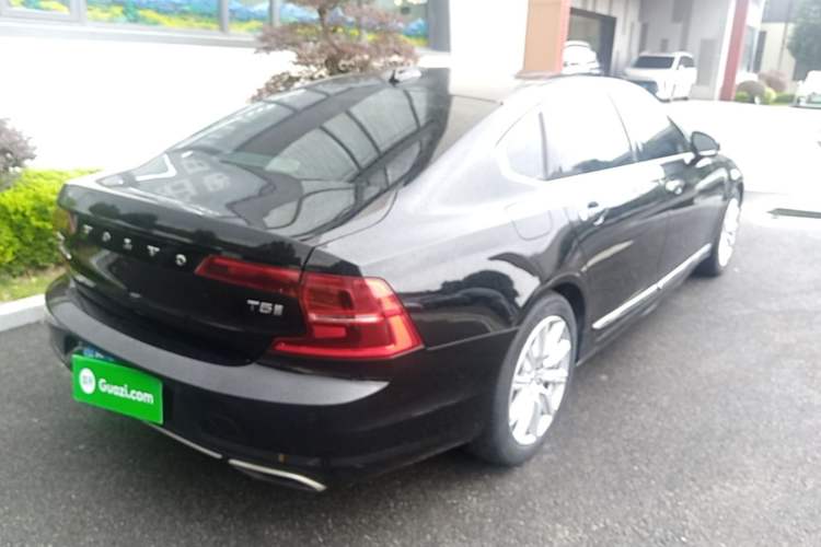 Used Volvo S90 2020 T5 Zhiyuan Luxury Edition Rear Right 45 Deg
