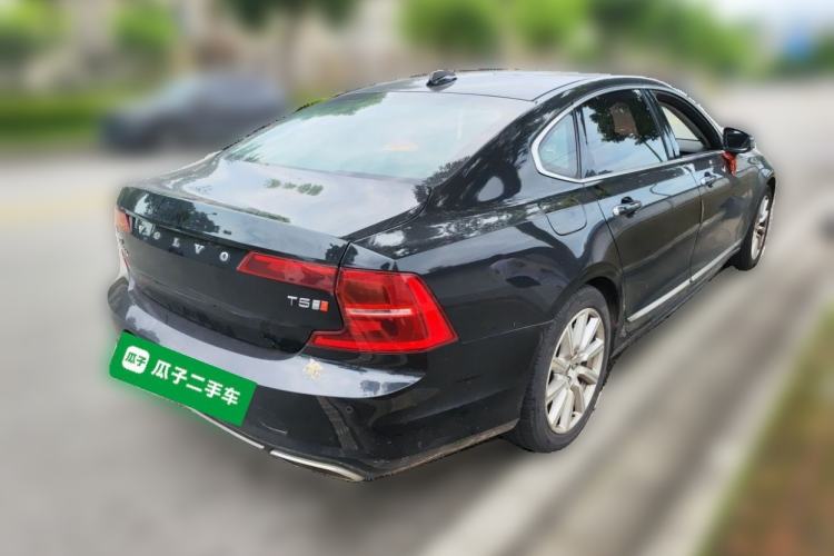 Used Volvo S90 2020 T5 Zhiyi Luxury Edition Rear Right 45 Deg