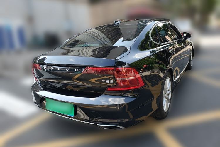 Used Volvo S90 2020 T5 Zhiyi Luxury Edition Rear Right 45 Deg