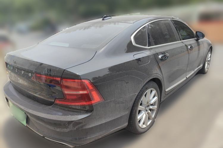 Used Volvo S90 2020 T5 Zhiyi Luxury Edition Rear Right 45 Deg