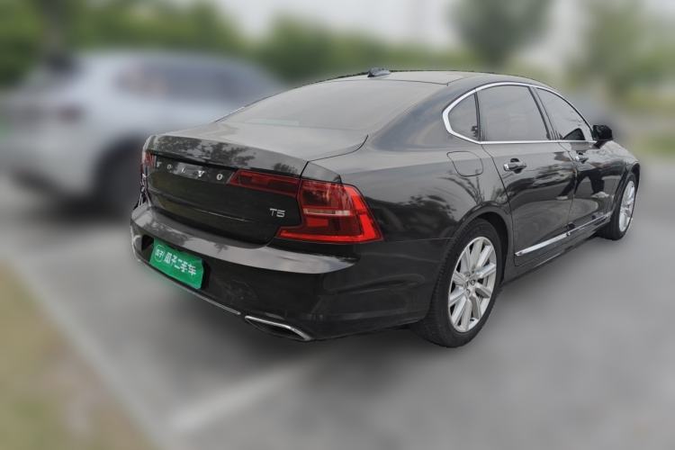 Used Volvo S90 2020 T5 Zhiyi Luxury Edition Rear Right 45 Deg