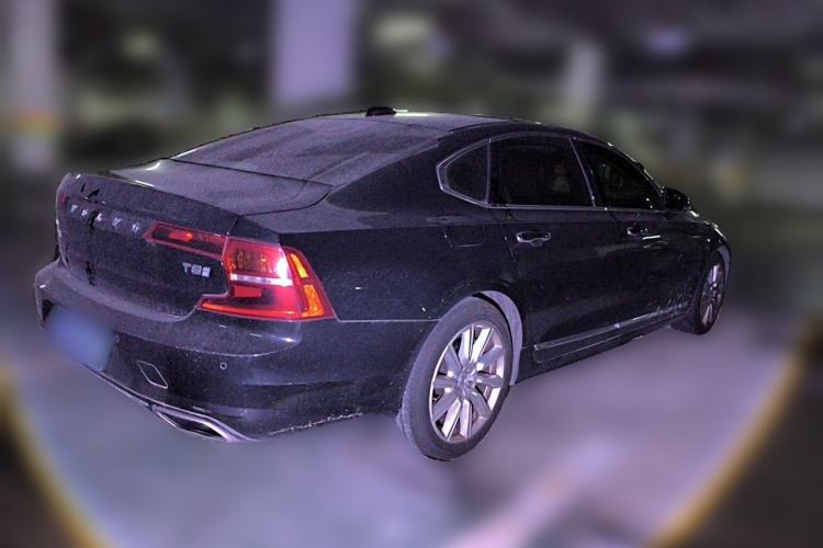 Used Volvo S90 2020 T5 Zhiyi Luxury Edition Rear Right 45 Deg