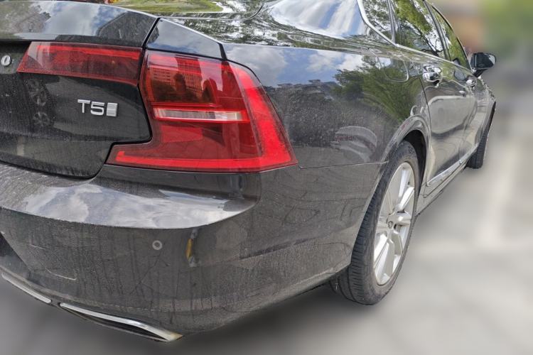 Used Volvo S90 2020 T5 Zhiyi Luxury Edition Rear Right 45 Deg