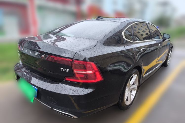 Used Volvo S90 2020 T5 Zhiyi Luxury Edition Rear Right 45 Deg