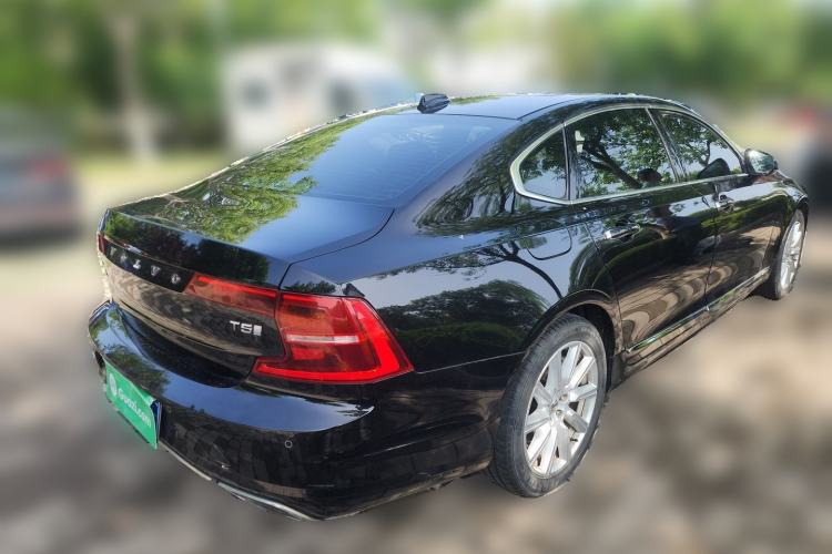 Used Volvo S90 2020 T5 Zhiyi Luxury Edition Rear Right 45 Deg