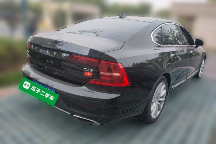 Used Volvo S90 2020 T4 SmartDrive Luxury Edition Rear Right 45 Deg