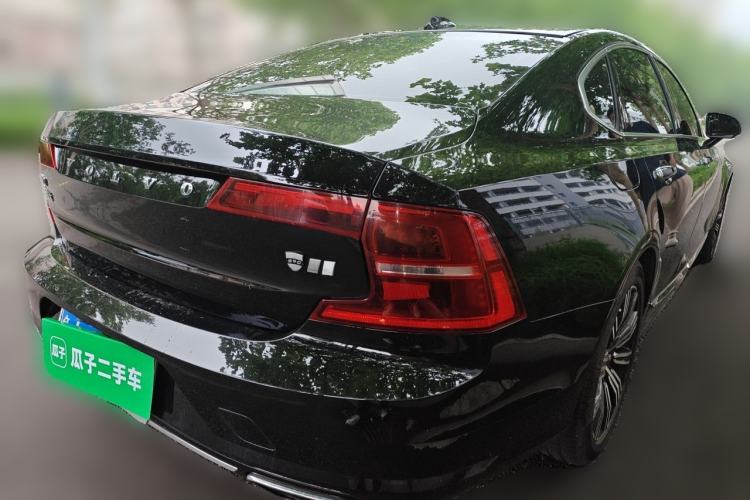 Used Volvo S90 2020 T5 Zhiyi Luxury Edition Rear Right 45 Deg