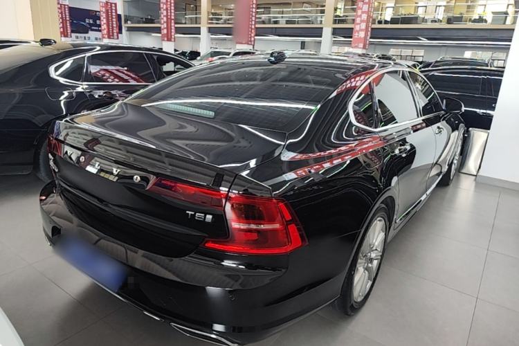 Used Volvo S90 2020 Facelifted T5 Zhiyi Luxury Edition Rear Right 45 Deg