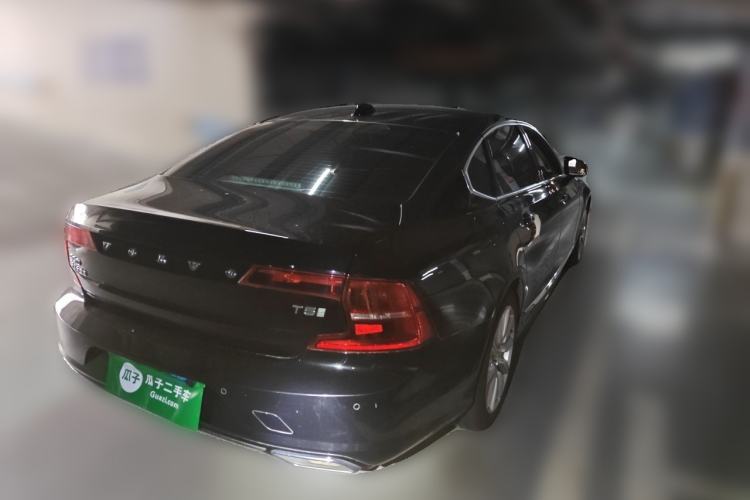 Used Volvo S90 2020 T5 Zhiyi Luxury Edition Rear Right 45 Deg