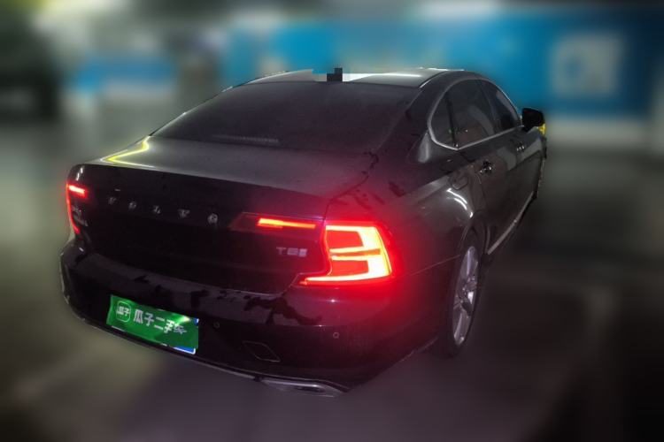 Used Volvo S90 2020 T5 Zhiyi Luxury Edition Rear Right 45 Deg