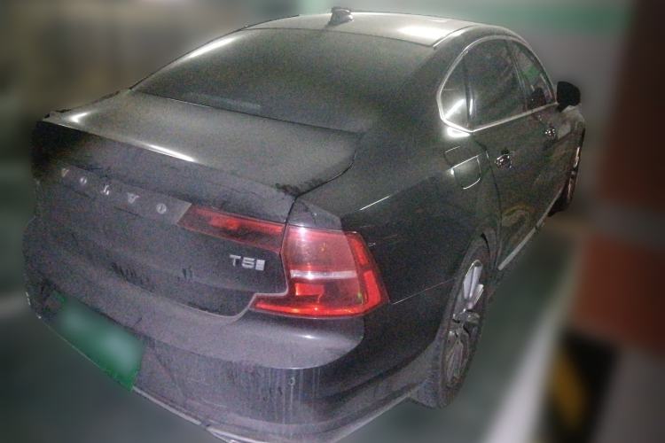 Used Volvo S90 2020 T5 Zhiyi Luxury Edition Rear Right 45 Deg