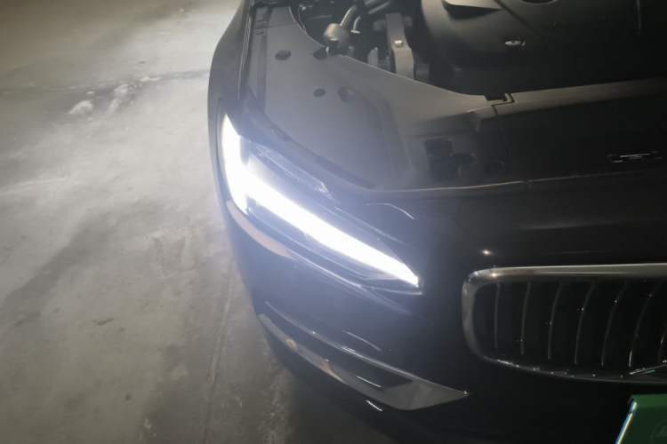 Used Volvo S90 2020 T5 Zhiyuan Luxury Edition Right Front Headlight