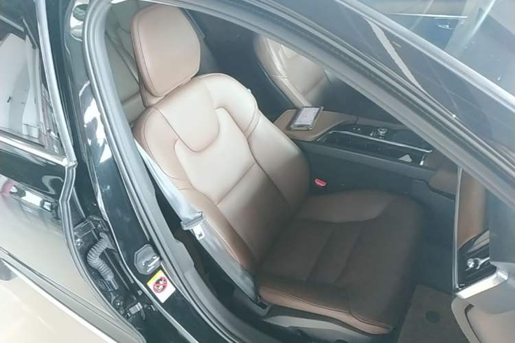 Used Volvo S90 2020 T5 Zhiyi Luxury Edition Right Front Seat