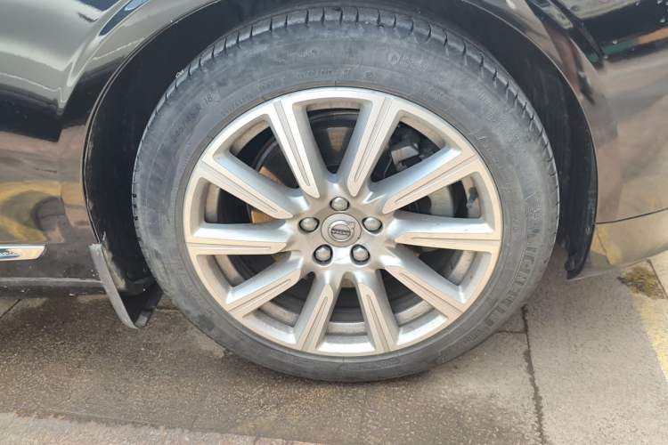 Used Volvo S90 2020 T5 Zhiyi Luxury Edition Right Front Wheel Hub