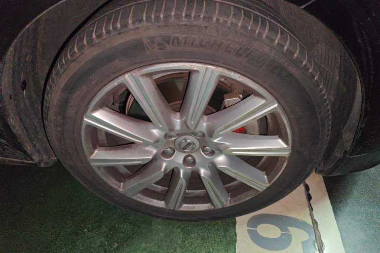 Used Volvo S90 2020 T5 Zhiyi Luxury Edition Right Front Wheel Hub