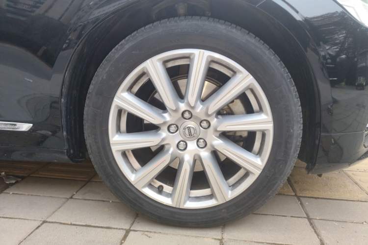 Used Volvo S90 2020 T5 Zhiyi Luxury Edition Right Front Wheel Hub