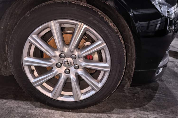 Used Volvo S90 2020 T5 Zhiyuan Luxury Edition Right Front Wheel Hub