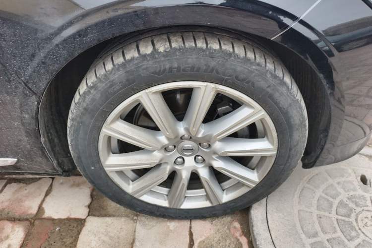 Used Volvo S90 2020 T5 Zhiyi Luxury Edition Right Front Wheel Hub