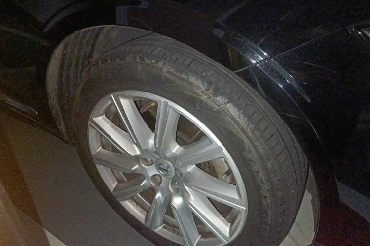 Used Volvo S90 2020 T5 Zhiyi Luxury Edition Right Front Wheel Hub