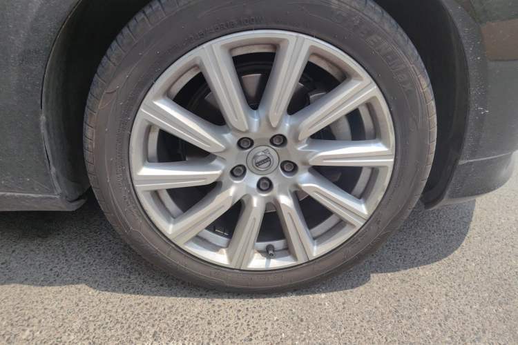 Used Volvo S90 2020 T5 Zhiyi Luxury Edition Right Front Wheel Hub