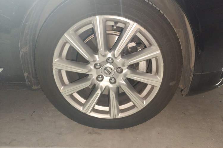 Used Volvo S90 2020 T5 Zhiyuan Luxury Edition Right Front Wheel Hub