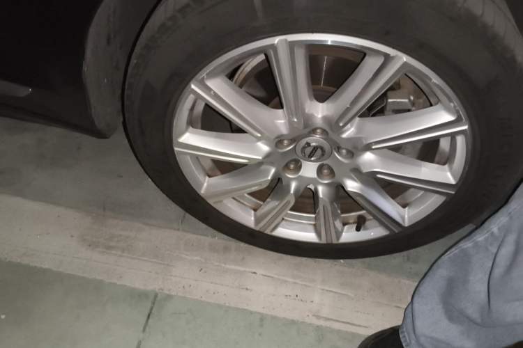 Used Volvo S90 2020 T5 Zhiyi Luxury Edition Right Front Wheel Hub