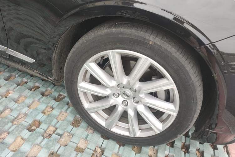 Used Volvo S90 2020 T4 SmartDrive Luxury Edition Right Front Wheel Hub