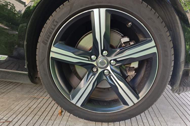 Used Volvo S90 2020 T5 Zhiya Luxury Edition Right Front Wheel Hub