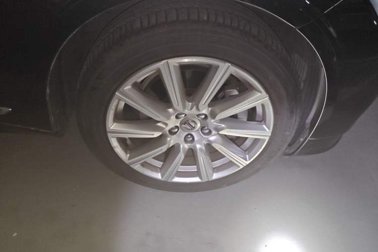 Used Volvo S90 2020 T5 Zhiyi Luxury Edition Right Front Wheel Hub
