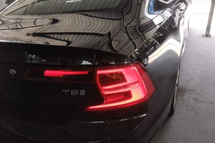 Used Volvo S90 2020 T5 Zhiyi Luxury Edition Right Rear Taillight