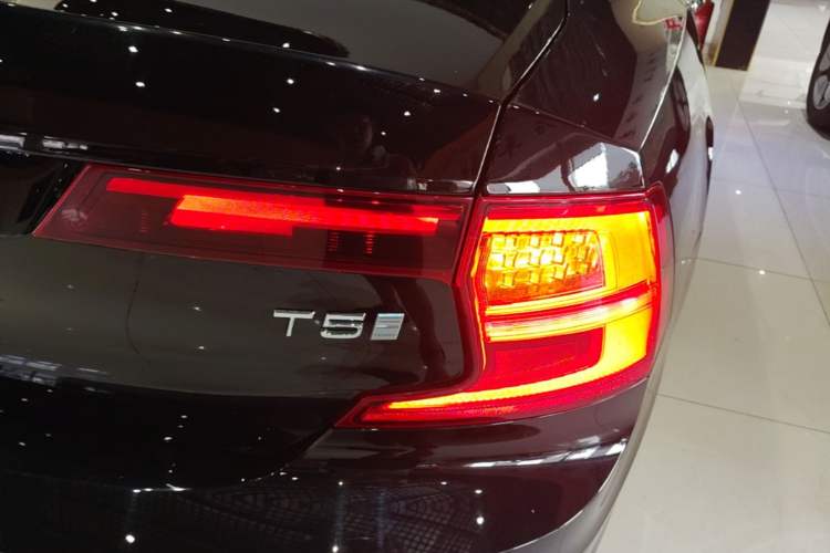 Used Volvo S90 2020 T5 Zhiyi Luxury Edition Right Rear Taillight