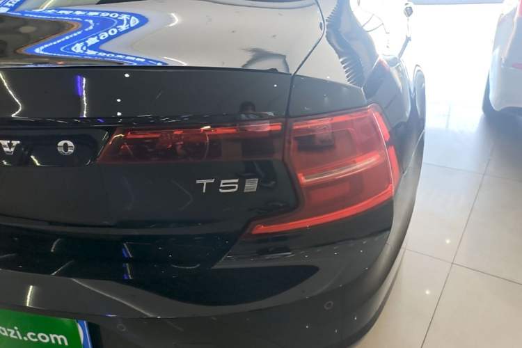 Used Volvo S90 2020 Facelift T5 Smart & Luxurious Edition Right Rear Taillight