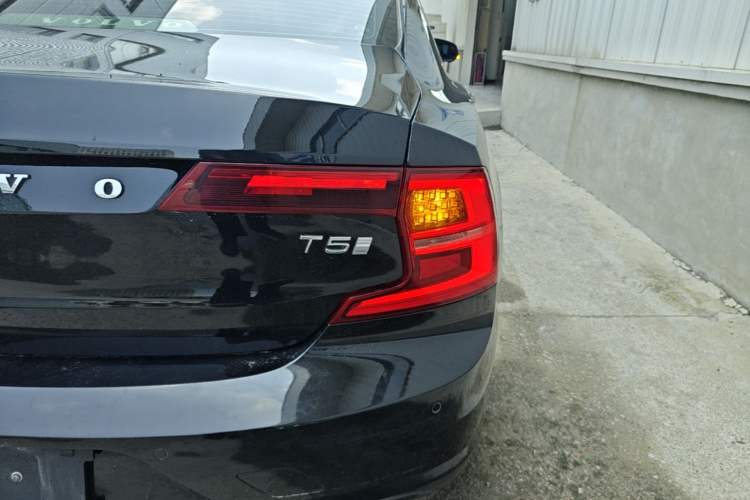 Used Volvo S90 2020 T5 Zhiyi Luxury Edition Right Rear Taillight