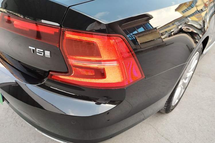 Used Volvo S90 2020 T5 Zhiyi Luxury Edition Right Rear Taillight