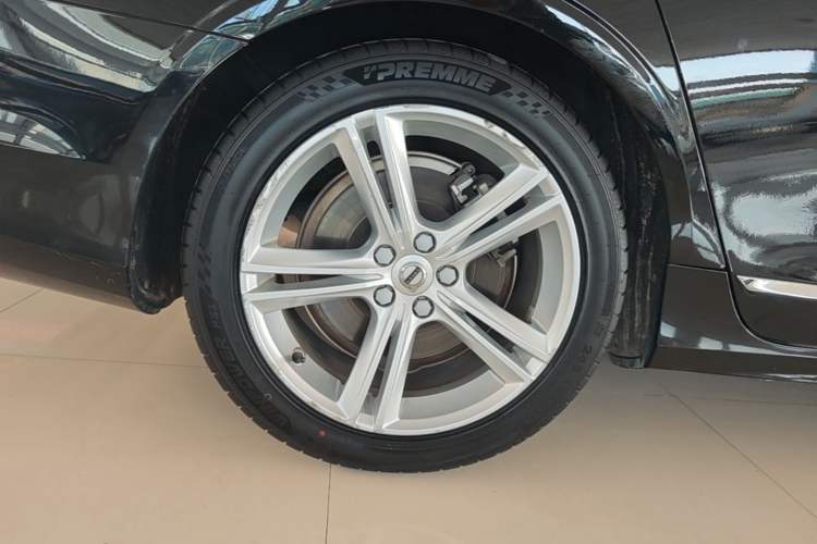 Used Volvo S90 2020 T5 Zhiyi Luxury Edition Right Rear Wheel Hub