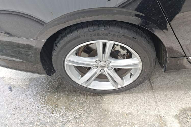 Used Volvo S90 2020 T5 Zhiyi Luxury Edition Right Rear Wheel Hub