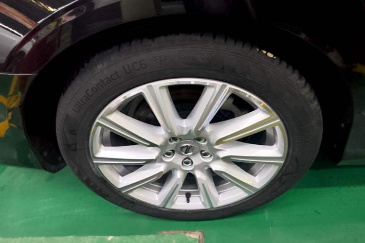 Used Volvo S90 2020 T5 Zhiyuan Luxury Edition Right Rear Wheel Hub