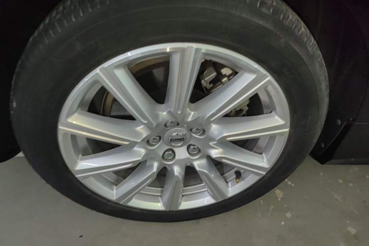 Used Volvo S90 2020 T5 Zhiyi Luxury Edition Right Rear Wheel Hub