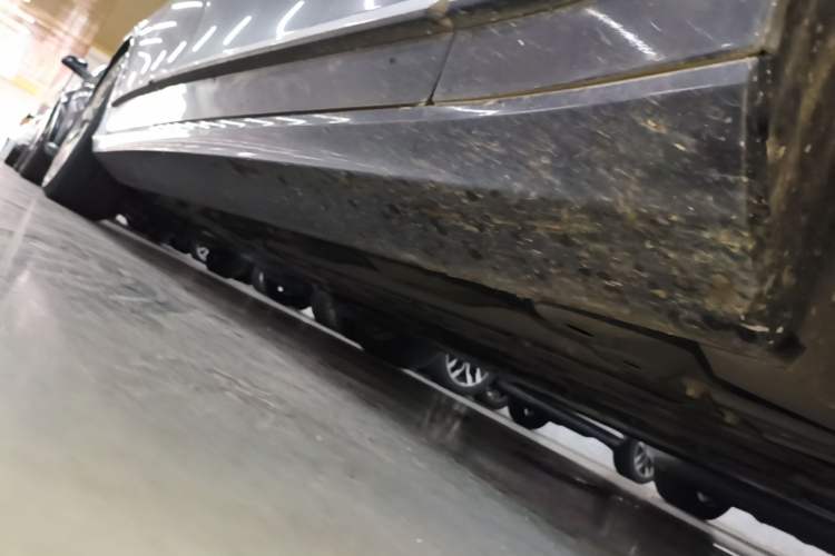 Used Volvo S90 2020 T5 Zhiyi Luxury Edition Right Side Sill