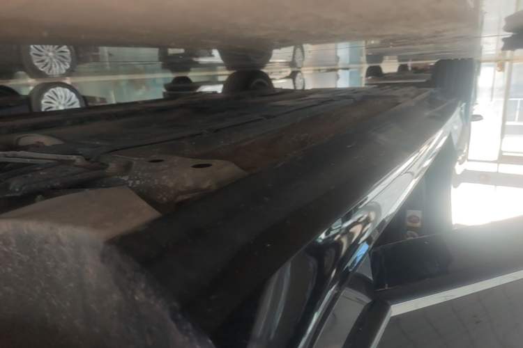 Used Volvo S90 2020 T5 Zhiyi Luxury Edition Right Side Sill