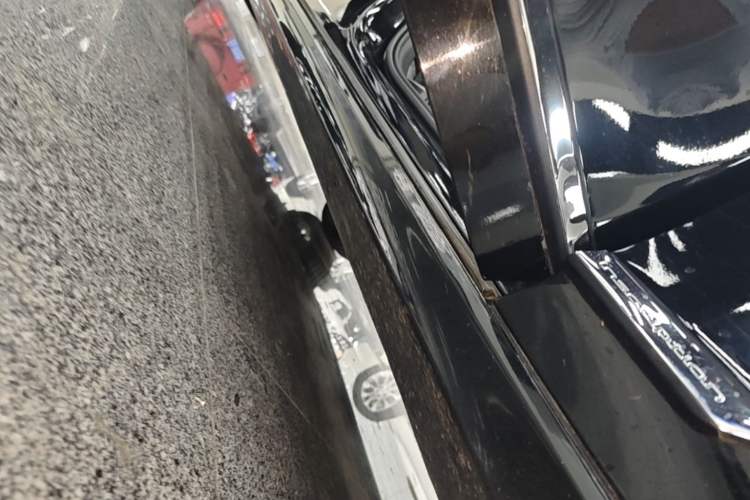 Used Volvo S90 2020 Facelifted T5 Zhiyi Luxury Edition Right Side Sill