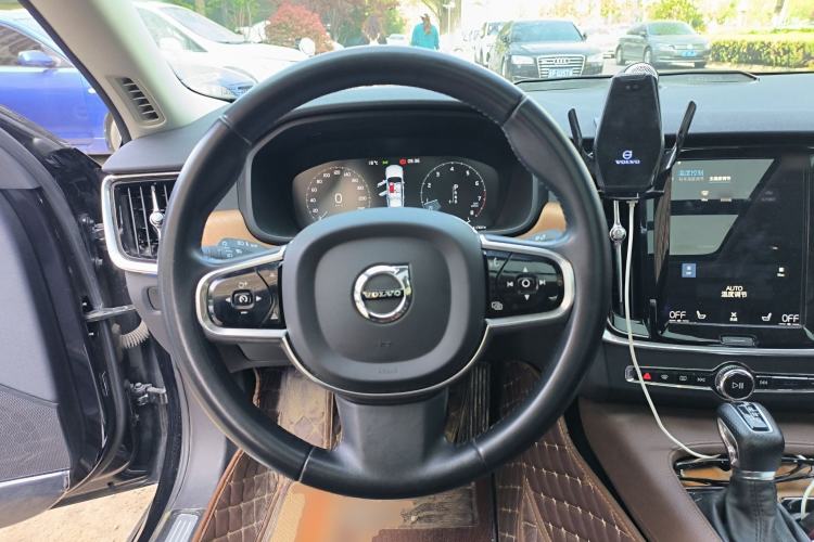Used Volvo S90 2020 T5 Zhiyi Luxury Edition Steering Wheel