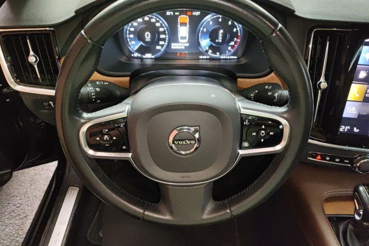 Used Volvo S90 2020 T5 Zhiyi Luxury Edition Steering Wheel