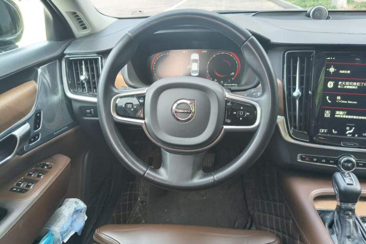 Used Volvo S90 2020 T5 Zhiya Luxury Edition Steering Wheel