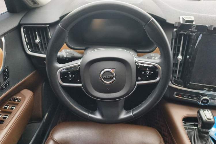 Used Volvo S90 2020 T5 Zhiyi Luxury Edition Steering Wheel