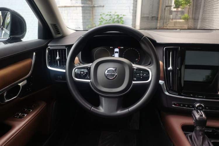 Used Volvo S90 2020 T5 Zhiyi Luxury Edition Steering Wheel