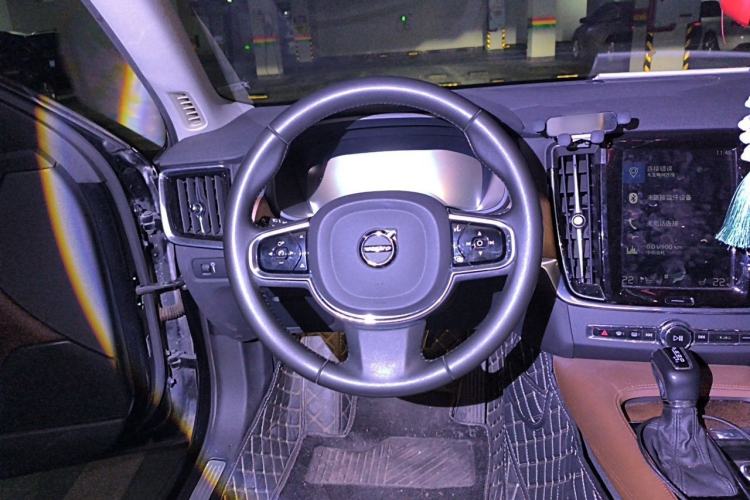 Used Volvo S90 2020 T5 Zhiyi Luxury Edition Steering Wheel